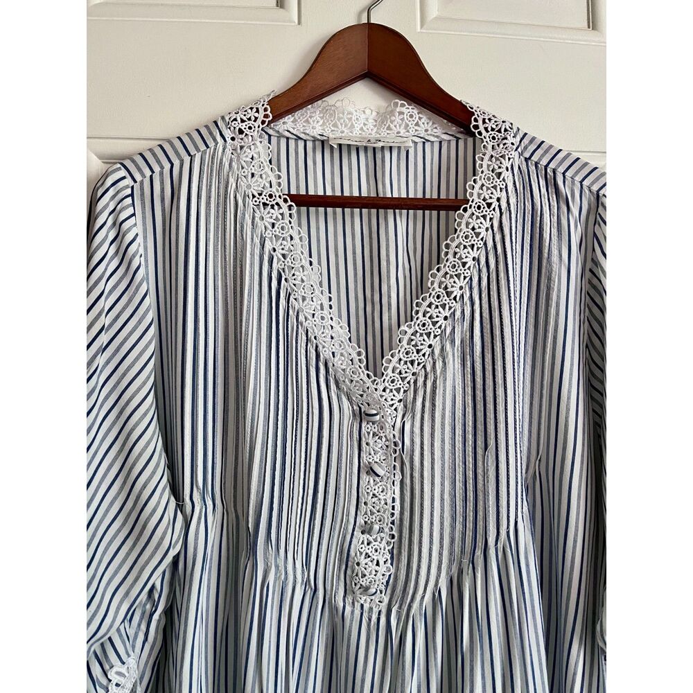 Blue & white striped lace trim blouse 1X/XL coastal chic - Picture 4 of 5
